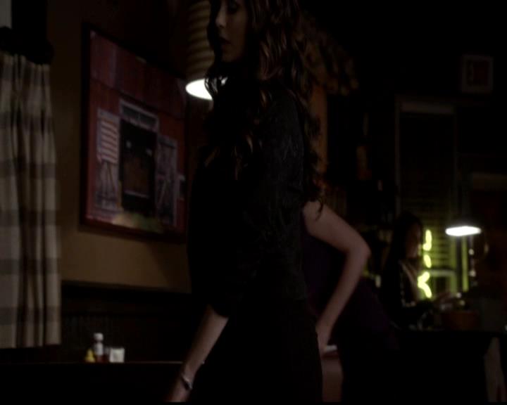 VampireDiariesWorld-dot-org_4x21ShesComeUndone2088.jpg