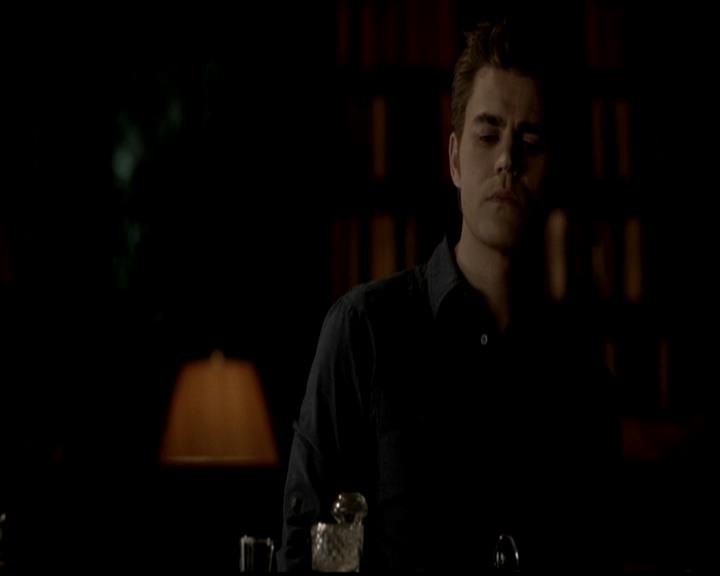 VampireDiariesWorld-dot-org_4x21ShesComeUndone2186.jpg