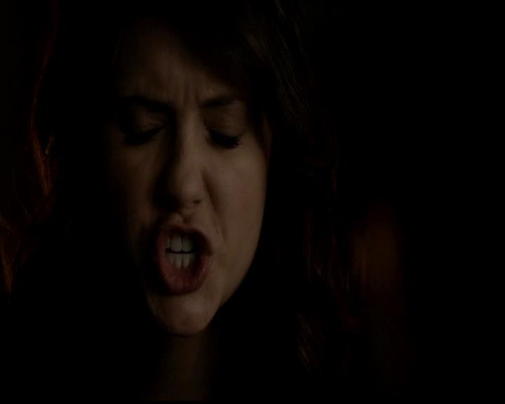 VampireDiariesWorld-dot-org_4x21ShesComeUndone2235.jpg