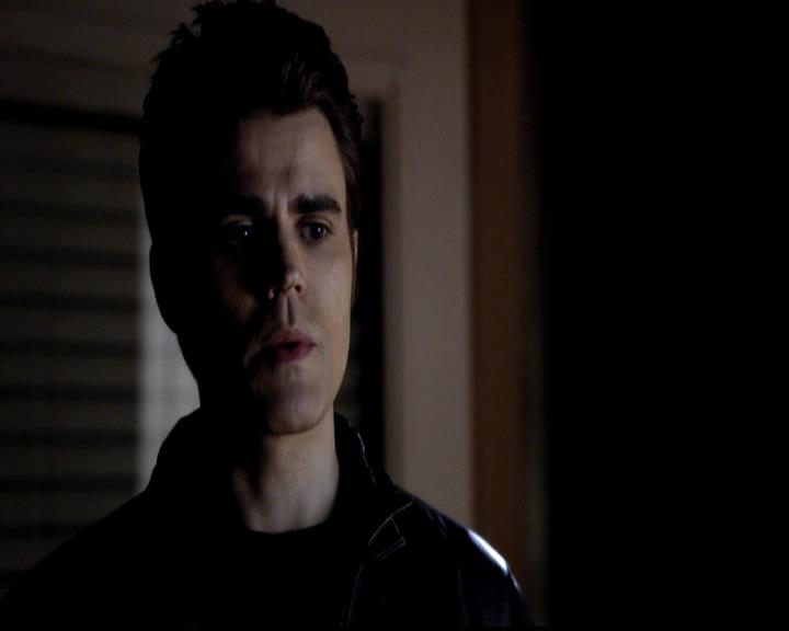 VampireDiariesWorld-dot-org_4x22TheWalkingDead0312.jpg