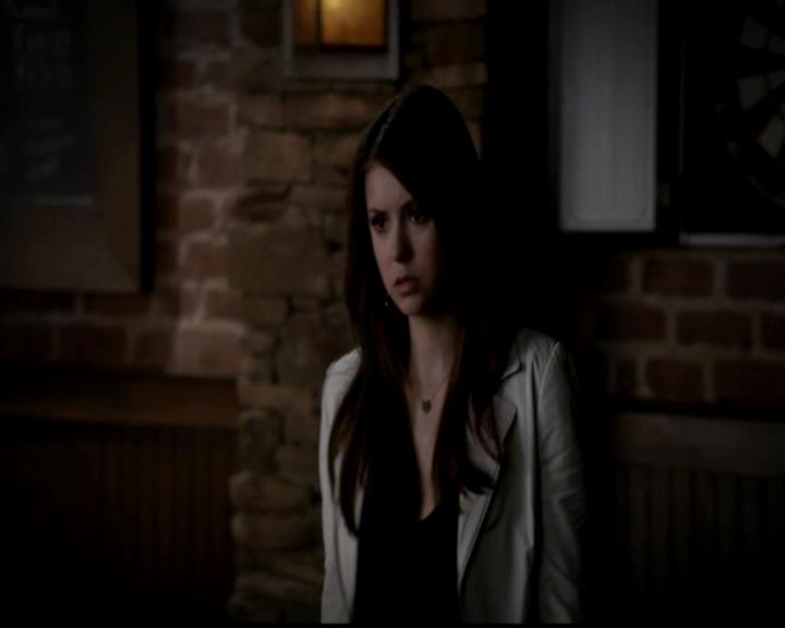 VampireDiariesWorld-dot-org_4x22TheWalkingDead0421.jpg