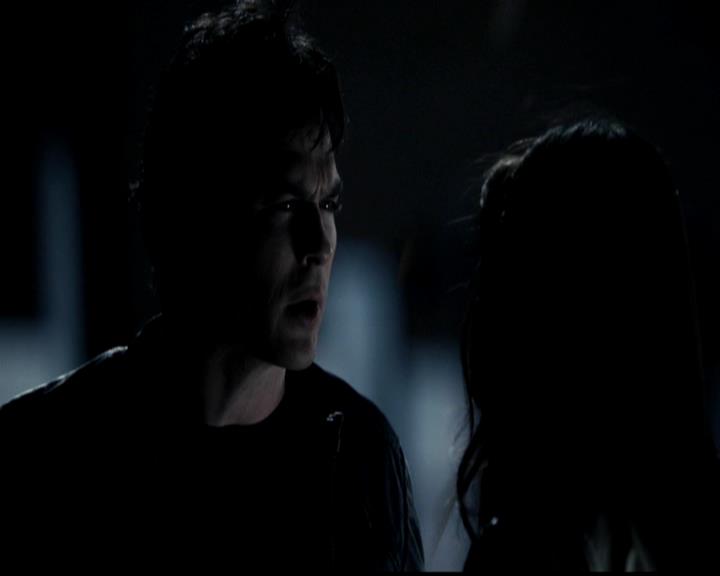 VampireDiariesWorld-dot-org_4x22TheWalkingDead0605.jpg