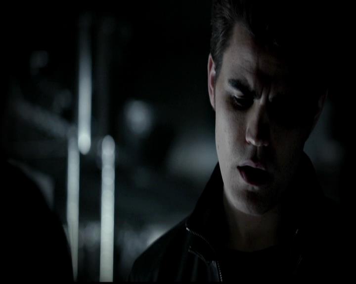 VampireDiariesWorld-dot-org_4x22TheWalkingDead0678.jpg