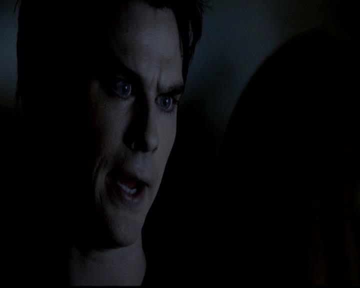 VampireDiariesWorld-dot-org_4x22TheWalkingDead0771.jpg