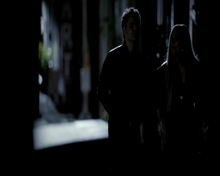 VampireDiariesWorld-dot-org_4x22TheWalkingDead2088.jpg