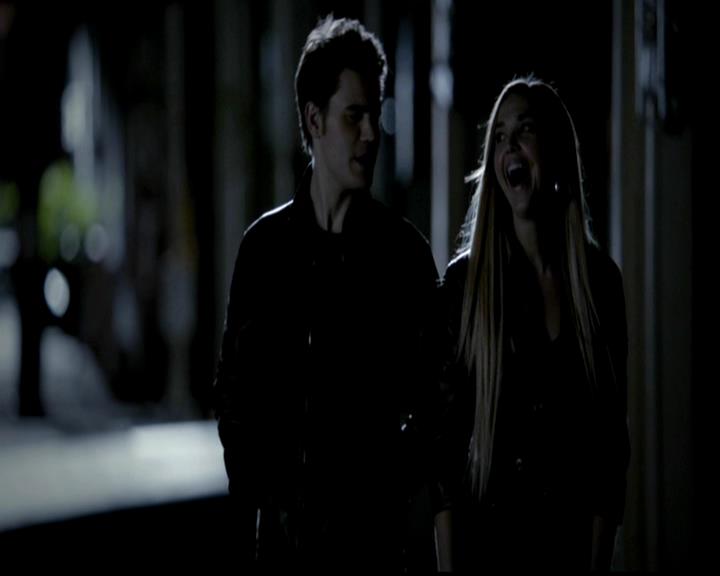 VampireDiariesWorld-dot-org_4x22TheWalkingDead2095.jpg