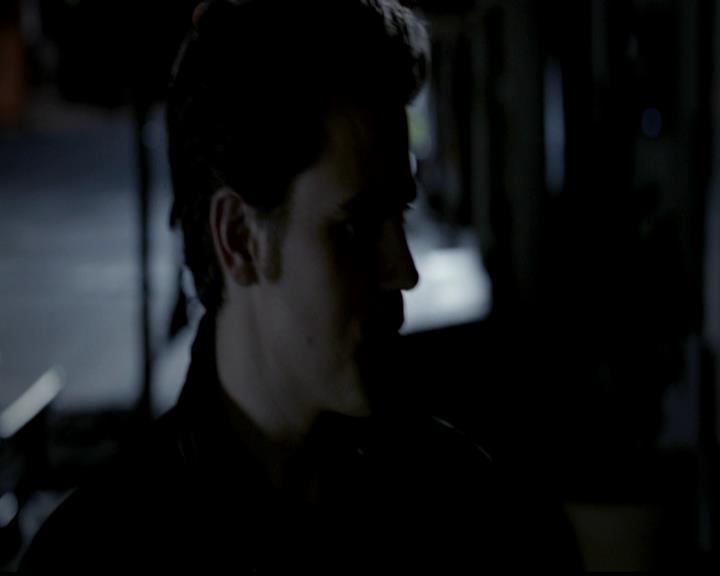 VampireDiariesWorld-dot-org_4x22TheWalkingDead2102.jpg