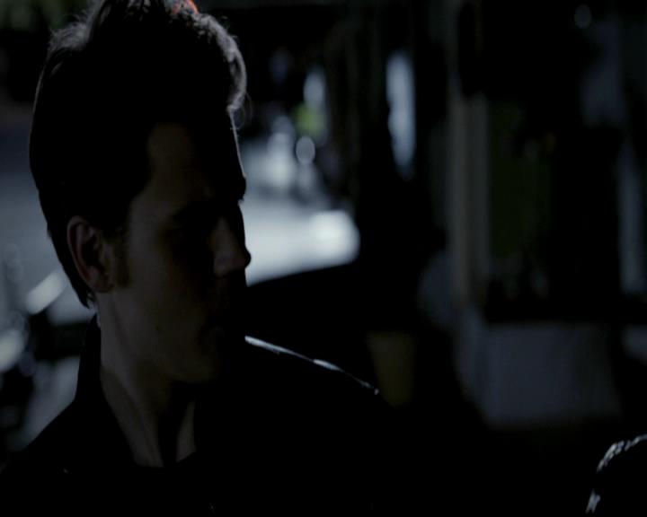 VampireDiariesWorld-dot-org_4x22TheWalkingDead2113.jpg