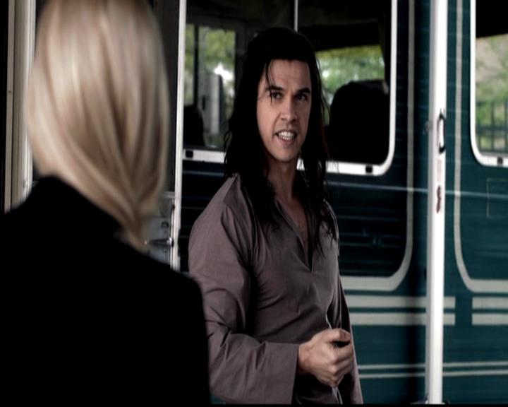 VampireDiariesWorld-dot-org_4x23Graduation0291.jpg