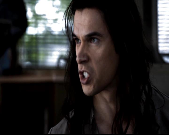 VampireDiariesWorld-dot-org_4x23Graduation0293.jpg