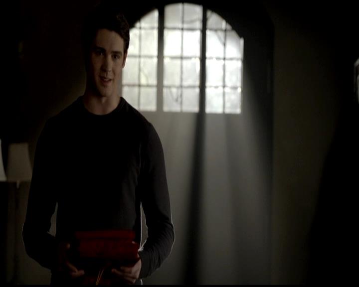 VampireDiariesWorld-dot-org_4x23Graduation0856.jpg