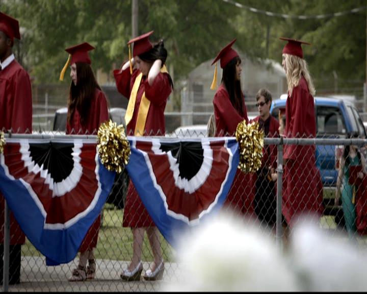 VampireDiariesWorld-dot-org_4x23Graduation0876.jpg