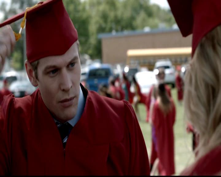 VampireDiariesWorld-dot-org_4x23Graduation0880.jpg