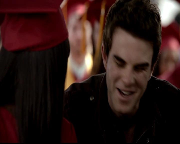 VampireDiariesWorld-dot-org_4x23Graduation1043.jpg