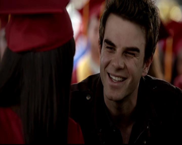 VampireDiariesWorld-dot-org_4x23Graduation1044.jpg