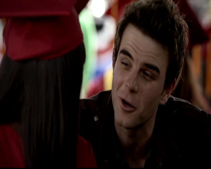 VampireDiariesWorld-dot-org_4x23Graduation1045.jpg