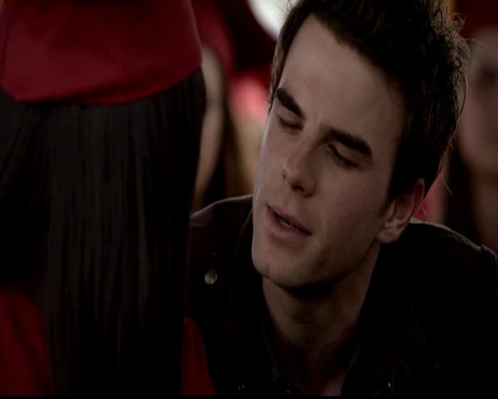 VampireDiariesWorld-dot-org_4x23Graduation1048.jpg