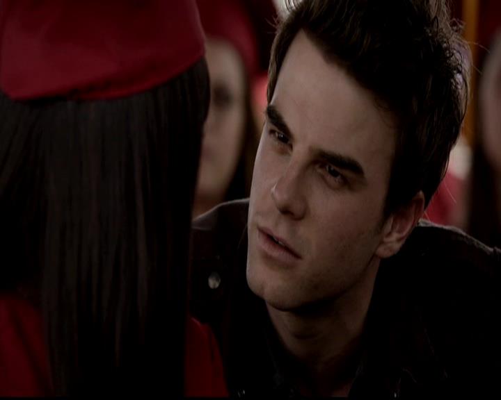 VampireDiariesWorld-dot-org_4x23Graduation1050.jpg