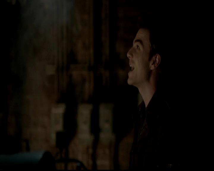 VampireDiariesWorld-dot-org_4x23Graduation1066.jpg