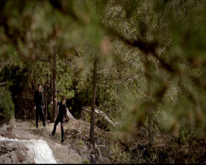 VampireDiariesWorld-dot-org_4x23Graduation1111.jpg