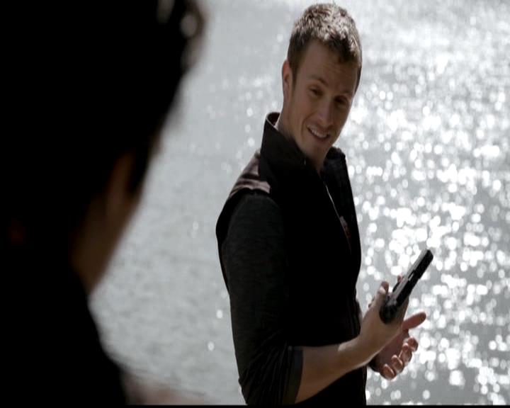 VampireDiariesWorld-dot-org_4x23Graduation1124.jpg