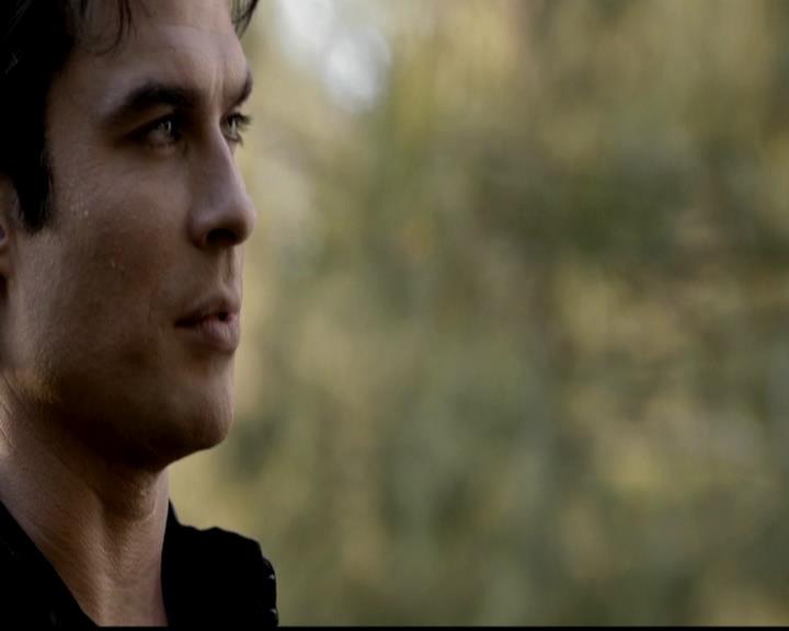 VampireDiariesWorld-dot-org_4x23Graduation1128.jpg