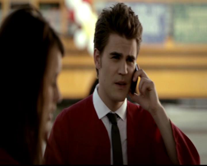 VampireDiariesWorld-dot-org_4x23Graduation1182.jpg