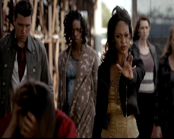 VampireDiariesWorld-dot-org_4x23Graduation1200.jpg