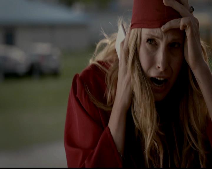 VampireDiariesWorld-dot-org_4x23Graduation1201.jpg