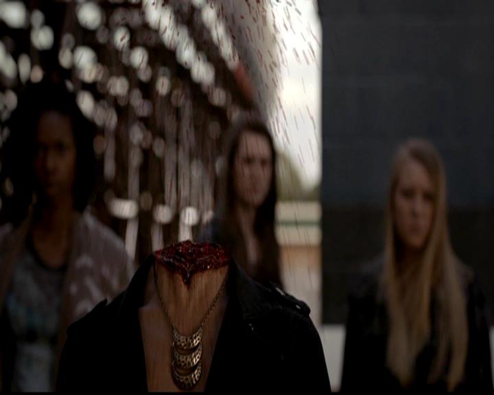 VampireDiariesWorld-dot-org_4x23Graduation1204.jpg