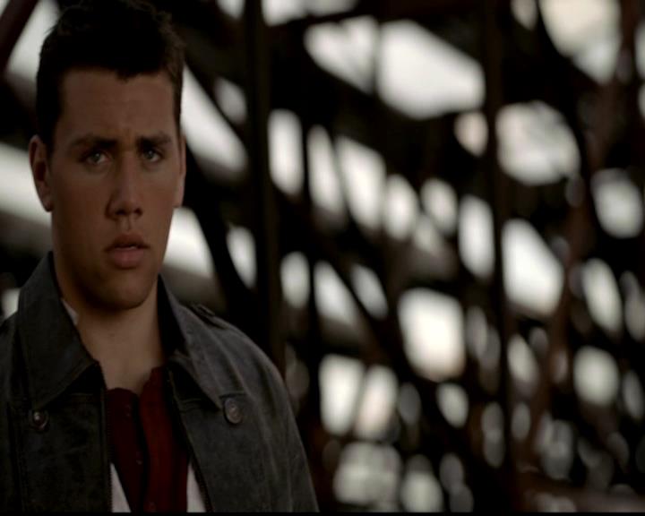 VampireDiariesWorld-dot-org_4x23Graduation1212.jpg