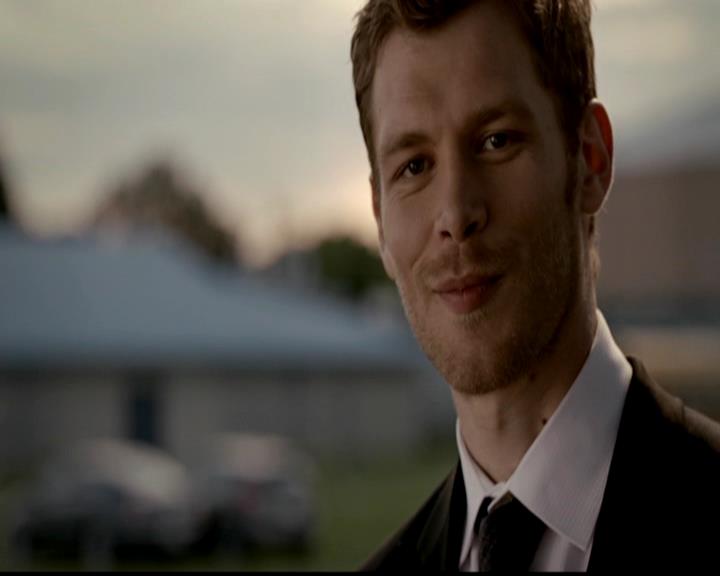 VampireDiariesWorld-dot-org_4x23Graduation1217.jpg