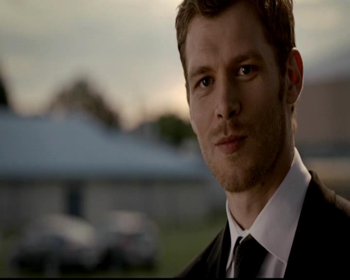 VampireDiariesWorld-dot-org_4x23Graduation1218.jpg