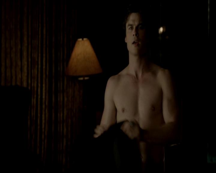 VampireDiariesWorld-dot-org_4x23Graduation1225.jpg