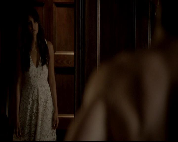 VampireDiariesWorld-dot-org_4x23Graduation1226.jpg