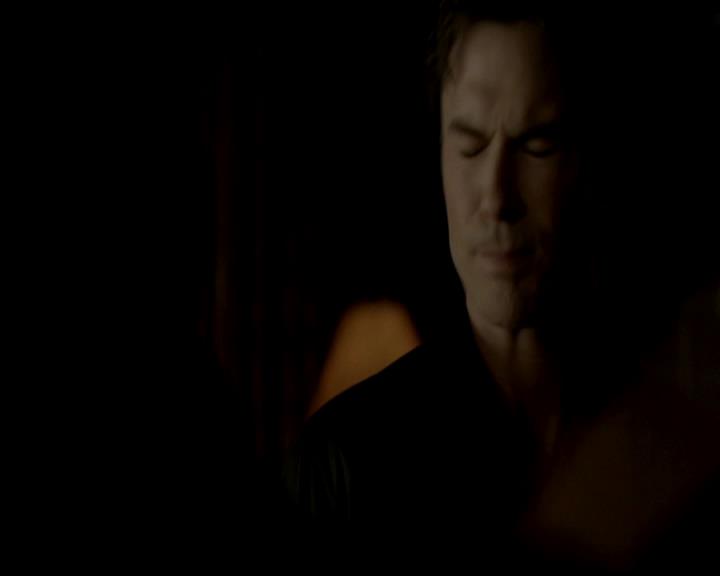 VampireDiariesWorld-dot-org_4x23Graduation1232.jpg