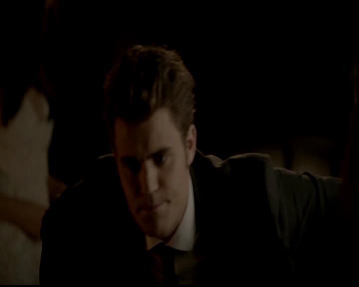 VampireDiariesWorld-dot-org_4x23Graduation1259.jpg