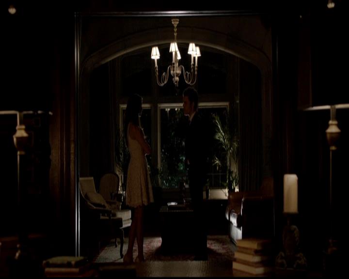 VampireDiariesWorld-dot-org_4x23Graduation1311.jpg