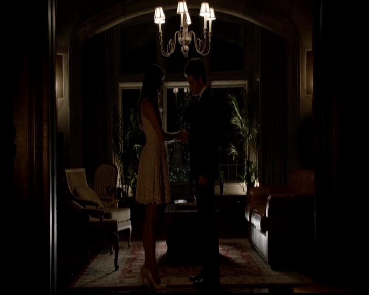 VampireDiariesWorld-dot-org_4x23Graduation1375.jpg