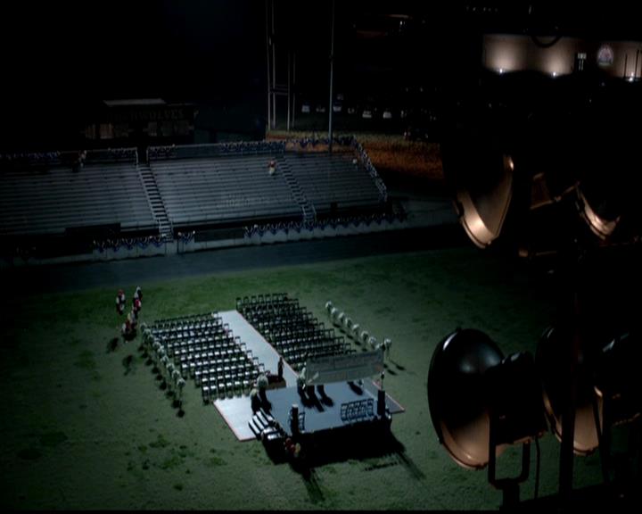 VampireDiariesWorld-dot-org_4x23Graduation1378.jpg