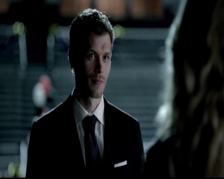 VampireDiariesWorld-dot-org_4x23Graduation1387.jpg