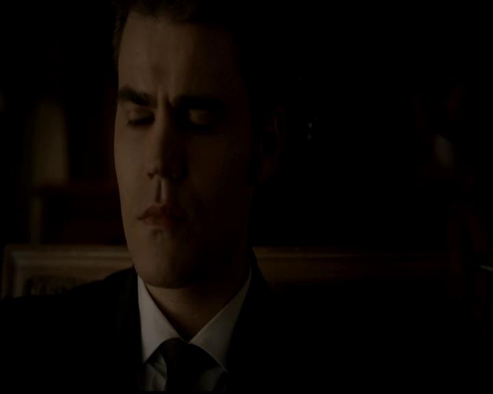 VampireDiariesWorld-dot-org_4x23Graduation1572.jpg