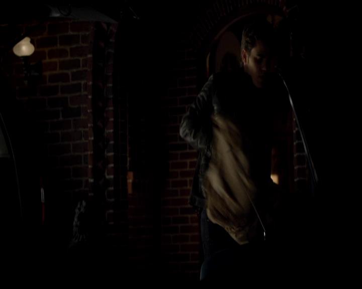 VampireDiariesWorld-dot-org_4x23Graduation1594.jpg