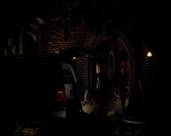 VampireDiariesWorld-dot-org_4x23Graduation1596.jpg