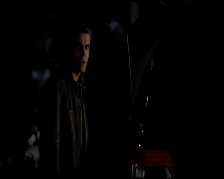 VampireDiariesWorld-dot-org_4x23Graduation1600.jpg