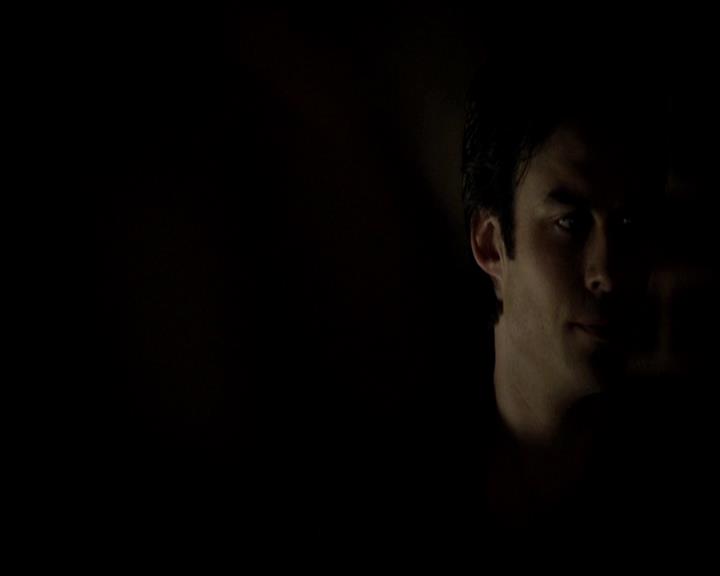 VampireDiariesWorld-dot-org_4x23Graduation1617.jpg