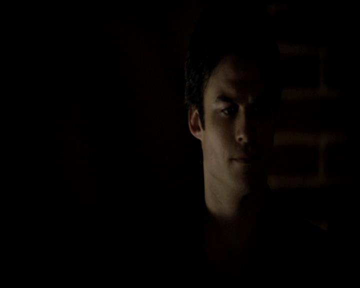 VampireDiariesWorld-dot-org_4x23Graduation1618.jpg