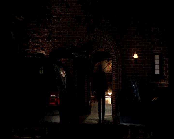 VampireDiariesWorld-dot-org_4x23Graduation1621.jpg