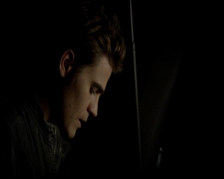 VampireDiariesWorld-dot-org_4x23Graduation1622.jpg