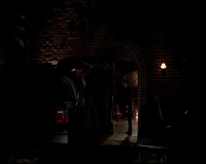 VampireDiariesWorld-dot-org_4x23Graduation1647.jpg